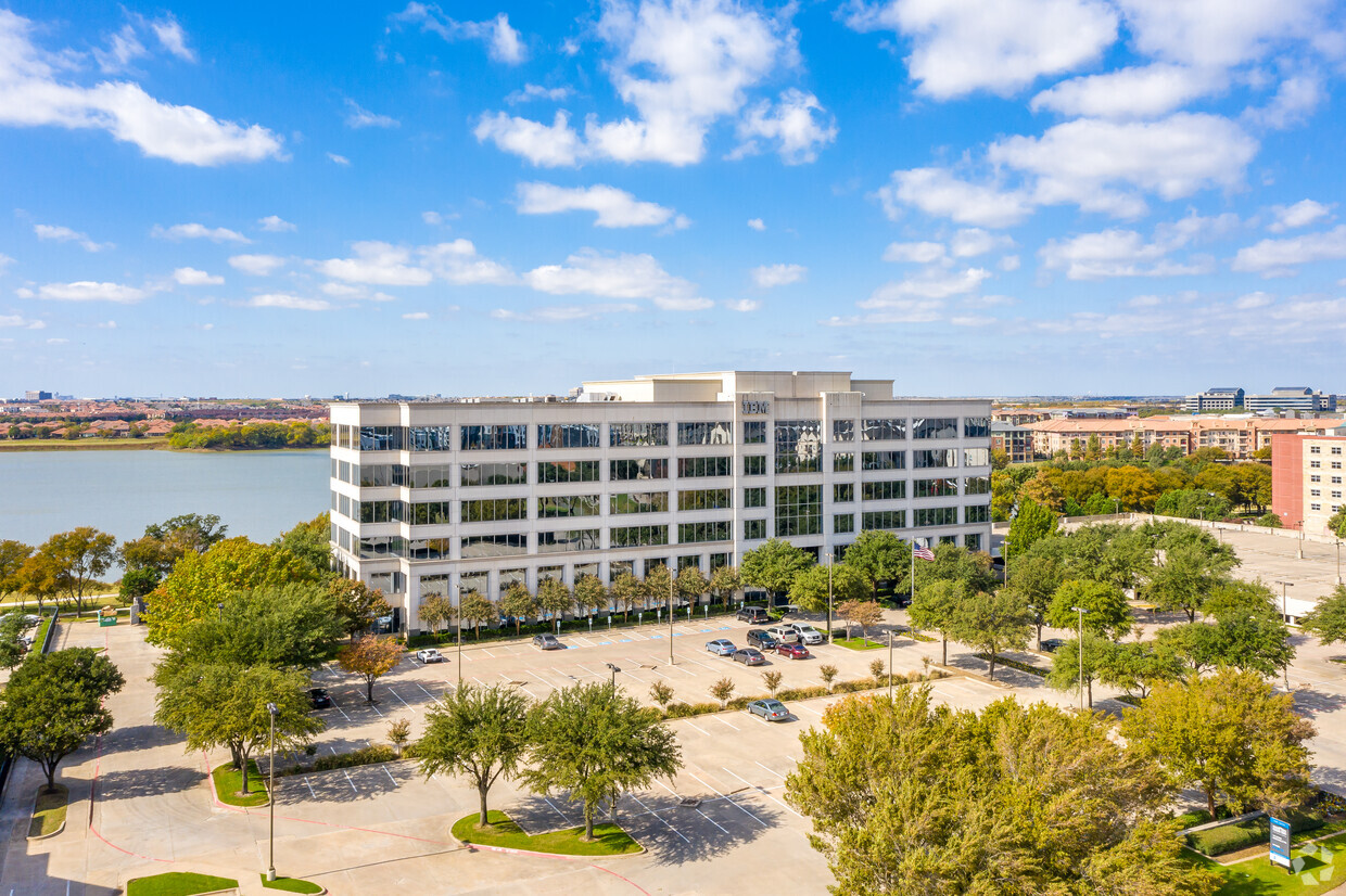 Two Colinas Crossing